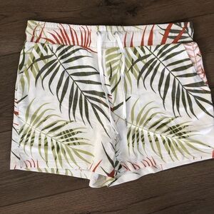 Tropical Leaf Print Women's Shorts